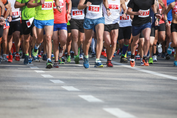Běžci na půlmaratonský závod - Fotografie, Obrázek