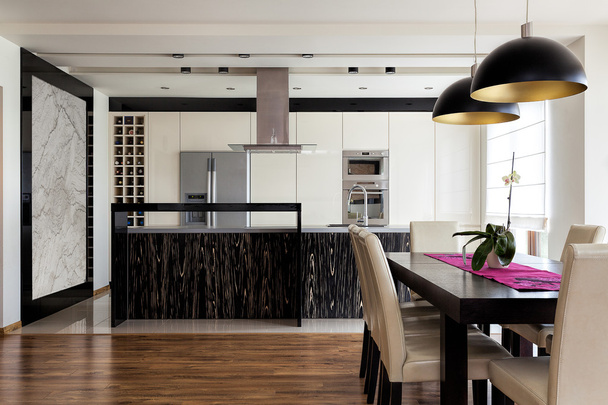 Urban apartment - Kitchen with table - Foto, Imagen