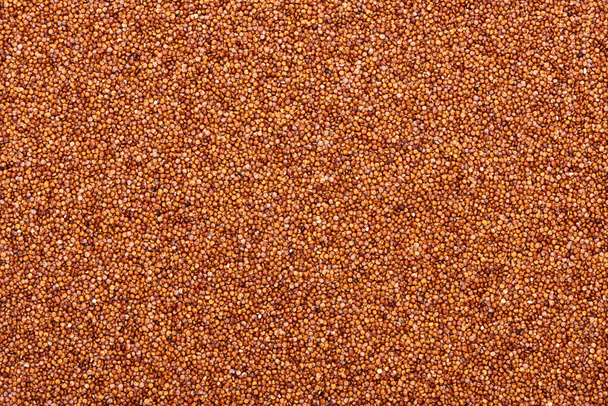 top view of raw organic red quinoa - Foto, afbeelding