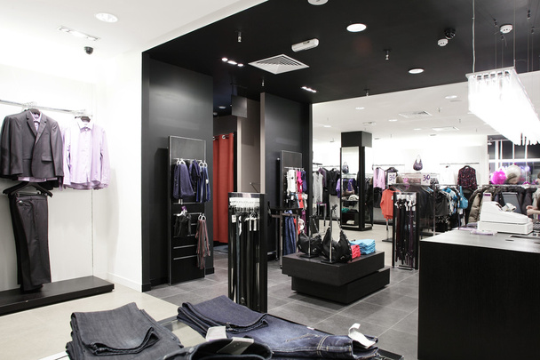tienda de ropa nueva marca europea
 - Foto, Imagen