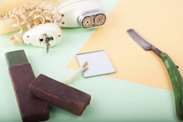 vieux outils de rasage, rasoir vintage rétro
 - Photo, image