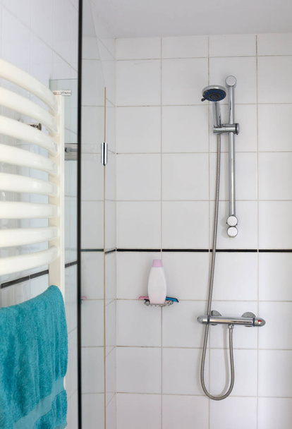 Shower (2001) in a house - Photo, Image