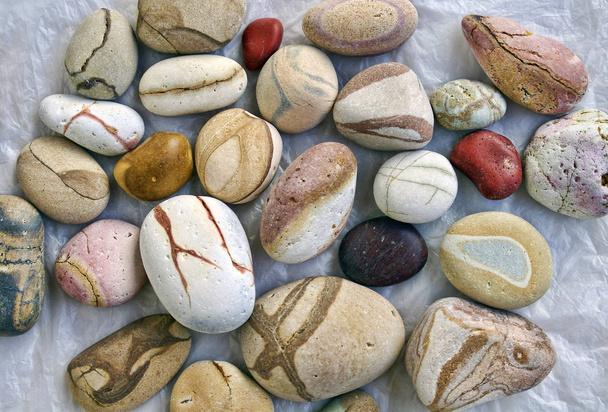 Gruppo di pietre colorate con motivo diverso lucidato dal
  - Foto, immagini