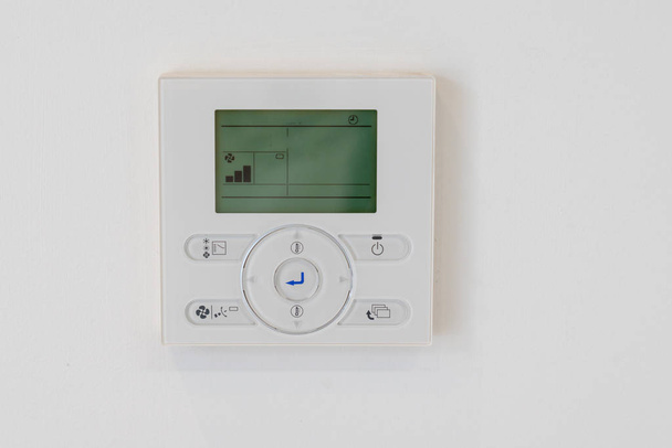 Цифровий будинок сучасний термостат Розумний термостат Охолодження вдома
 - Фото, зображення