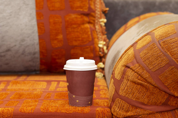 jednorázové kávové šálky na marocké hale - Fotografie, Obrázek
