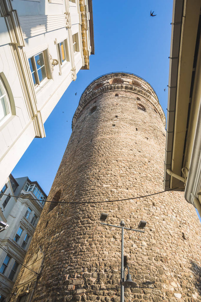 Torre di Galata. Istanbul città punto di riferimento
 - Foto, immagini
