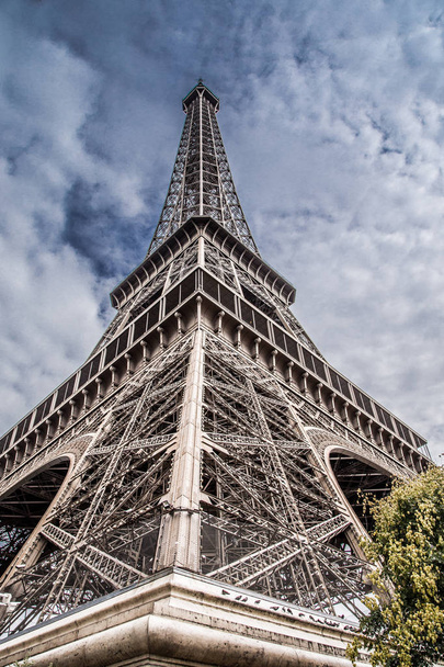 Vistas de la Torre Eiffel en París, Francia
 - Foto, imagen