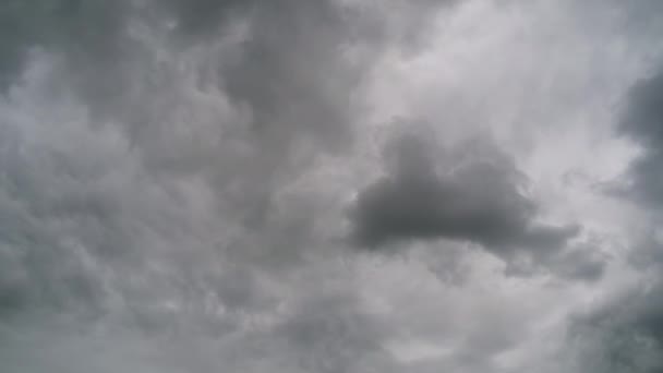 嵐の雲が空を動き、タイムラプス. - 映像、動画