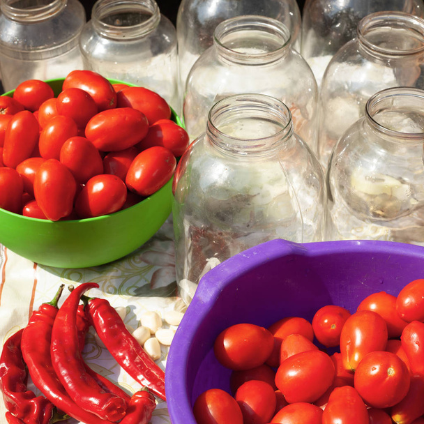 salamura domates ve biber için salamura pişirme süreci - Fotoğraf, Görsel