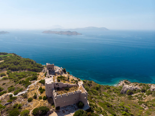Picture of ancient fortress, sea, blue sky, mountain fortress - Foto, Bild