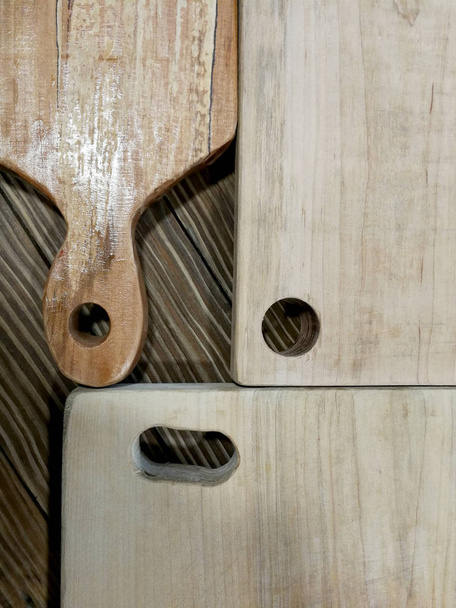 verschillende vormen van houten snijplanken - Foto, afbeelding