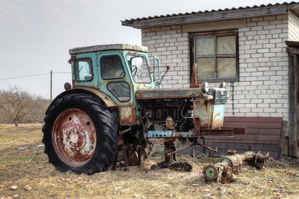 Іржаві трактор
 - Фото, зображення