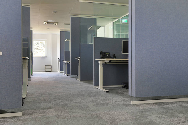 v moderním kancelářském patře je krásná kancelář pro EMP - Fotografie, Obrázek