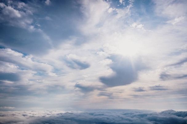 Beautiful view from the top of a mountain of a sea of clouds. - Foto, Imagen