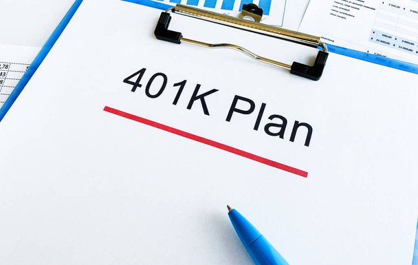 Papír 401k terv fa asztalra - Fotó, kép