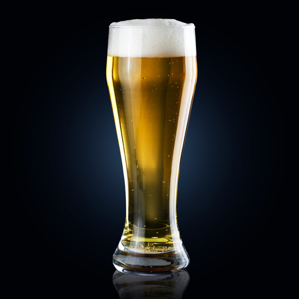 Glass of cold beer - Foto, afbeelding