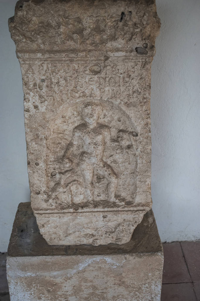古代アテネ、ギリシャの最初の記録された民主党議員ドラコンに捧げ祭壇. - 写真・画像