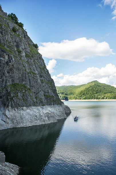 Dam dam bay in the mountains of Romania, August 9, 2019 - Фото, зображення