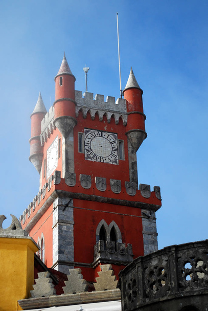 Torre de la casta de Sintra
 - Foto, imagen