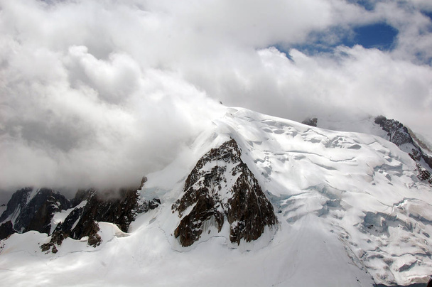 Снежные вершины Альп во Франции
. - Фото, изображение