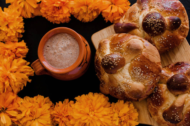 Pan de Muerto, mexican Sweet bread in Day of the Dead celebration in Mexico - Photo, Image