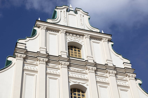 Iglesia del Espíritu Santo en Minsk
  - Foto, Imagen