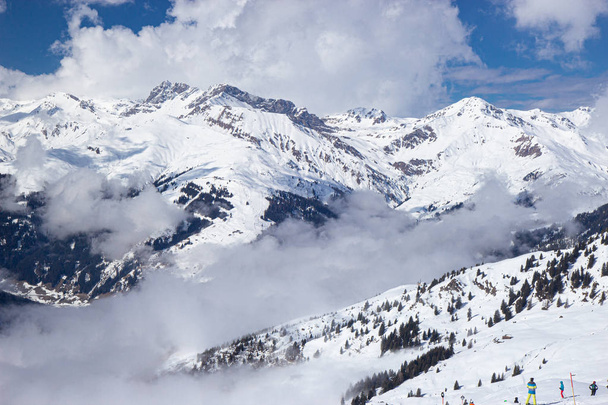 Kilátás Mayrhofen síparadicsomra, osztrák Alpok - Fotó, kép