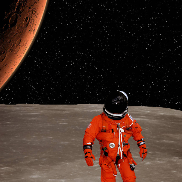 Űrhajós teszi lépéseket az idegen bolygón földön. Az elemek a - Fotó, kép