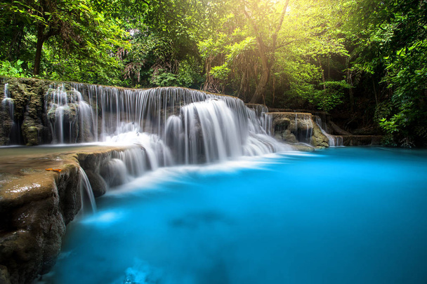Huay Mae Kamin Şelalesi, K yağmur ormanlarında güzel şelale - Fotoğraf, Görsel