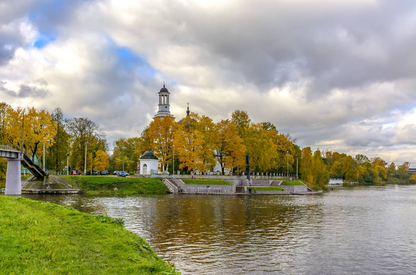 Церковь и памятник Александру Невскому на месте слияния
 - Фото, изображение