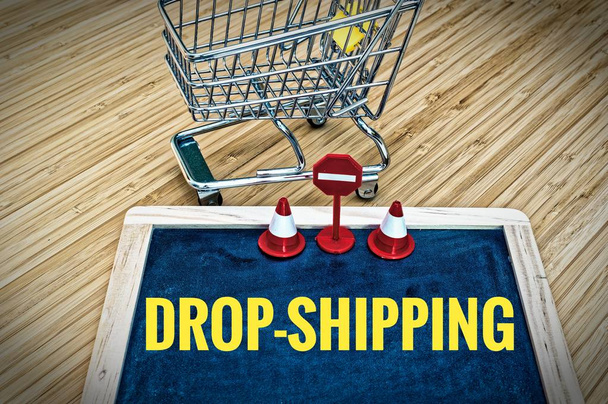 Lavagna con carrello con drop shipping
 - Foto, immagini