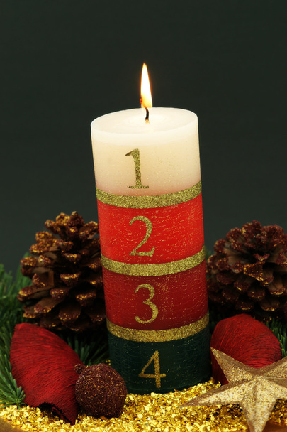 Велика свічка пригод з цифрами за останні чотири тижні до Різдва
 - Фото, зображення