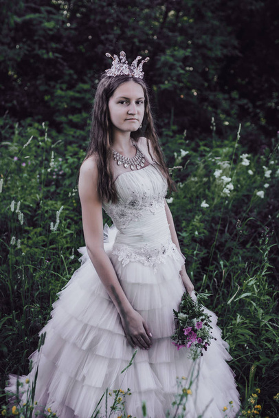 princess in a pine forest - Valokuva, kuva