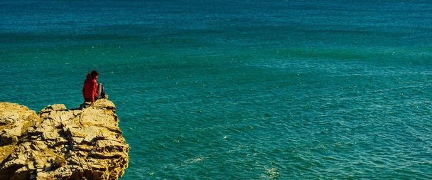 Tourist woman on sea cliffs in Spain - Φωτογραφία, εικόνα