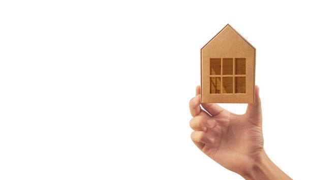  Casa giocattolo in legno. Ipoteca concetto di casa di proprietà. Comprare casa
  - Foto, immagini
