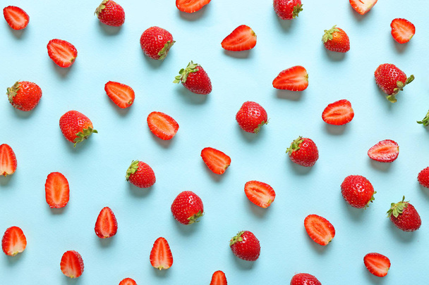 Muchos dulce fresa madura en el fondo de color
 - Foto, imagen