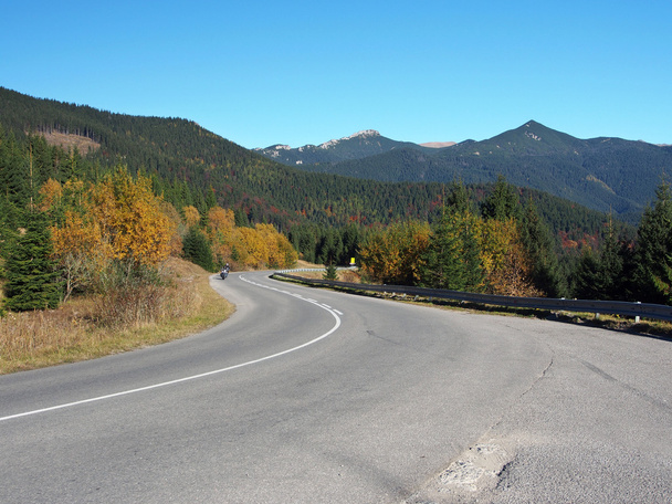 Road and Rohace, Western Tatras, Slovaquie
 - Photo, image