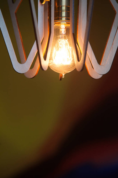 Vinobraní lampa, teplé světlo, černé pozadí - Fotografie, Obrázek