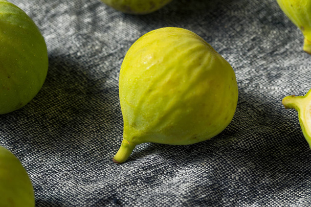 Raw Green Organic Figs - Zdjęcie, obraz