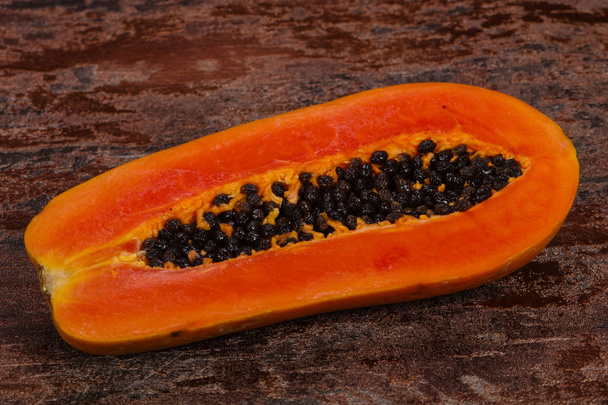 Smakelijke verfijnde rijpe vruchten papaya - Foto, afbeelding