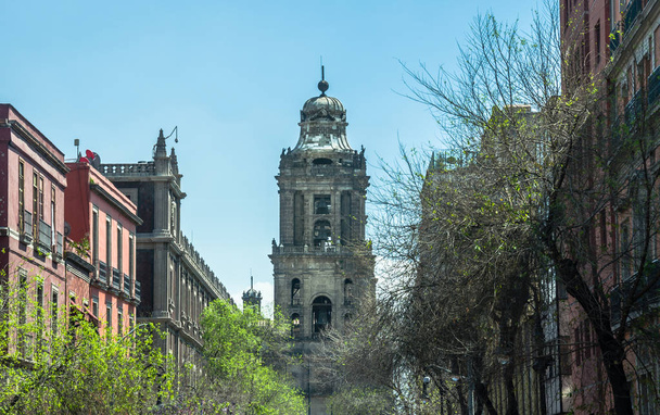 Mexico kaupungin pääkaupunkiseudun katedraali Bell Tower
 - Valokuva, kuva