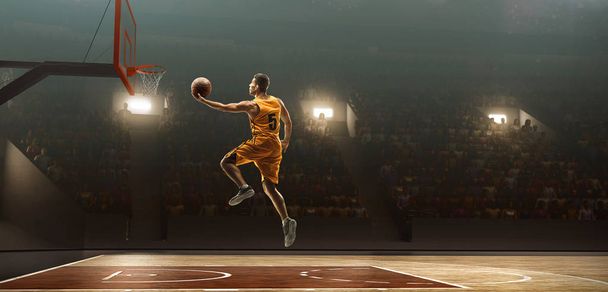 プロバスケットボール選手のアクション - 写真・画像