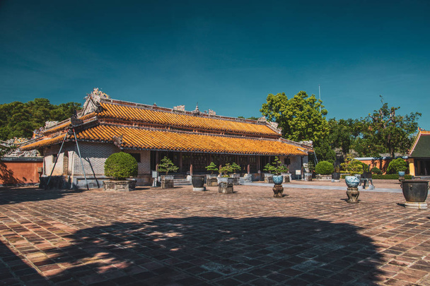 Імператорський палац та Королівські гробниці у В'єтнамі - Фото, зображення