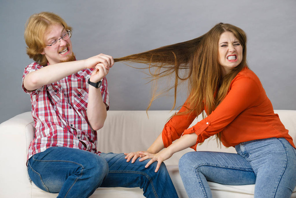 Brother and sister having fight - 写真・画像