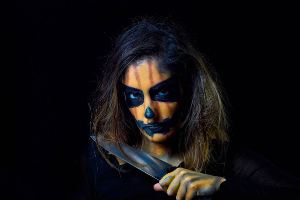 portrait d'une femme habillée en citrouille d'Halloween
 - Photo, image