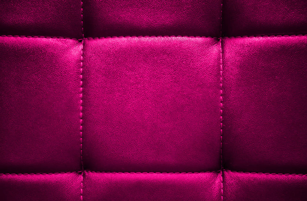 Getextureerde elektrische roze lederen oppervlakte achtergrond - Foto, afbeelding