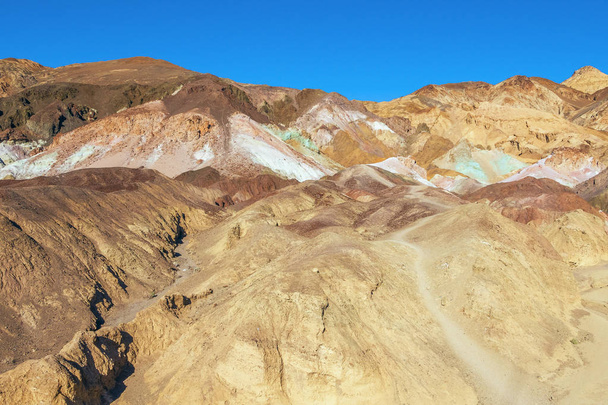 View of Artist's Palette from Artist's Drive.Death Valley Nation - Foto, afbeelding
