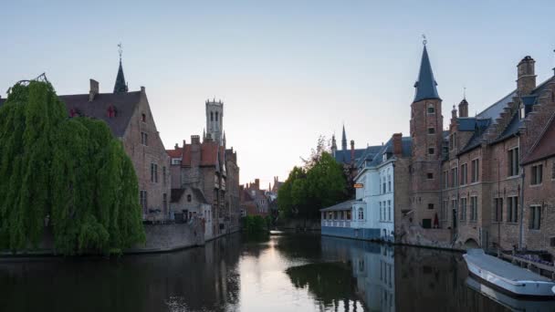 Bruges şehir silueti bruges, Belçika gece zaman atlamalı gün. - Video, Çekim