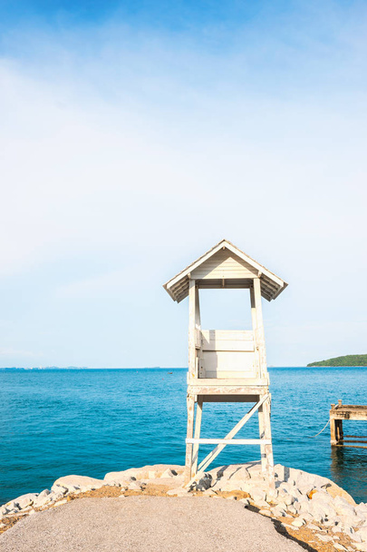 Вид на дерев'яну морську хатину в Національний парк Као Лаем-Самет, провінція районг, Таїланд - Фото, зображення