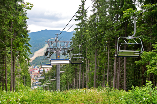 chair lift in the mountains in summer - Foto, imagen